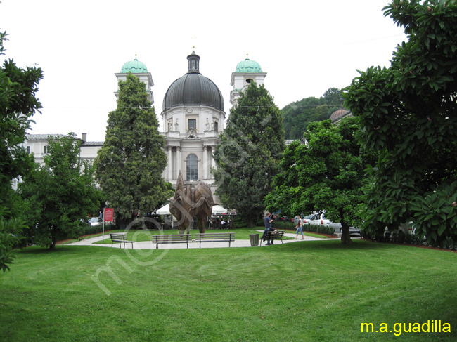 SALZBURGO 041 - Makartplatz - Iglesia de la Trinidad