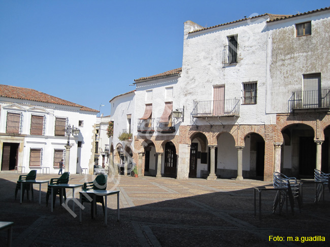 ZAFRA (127) PLAZA CHICA