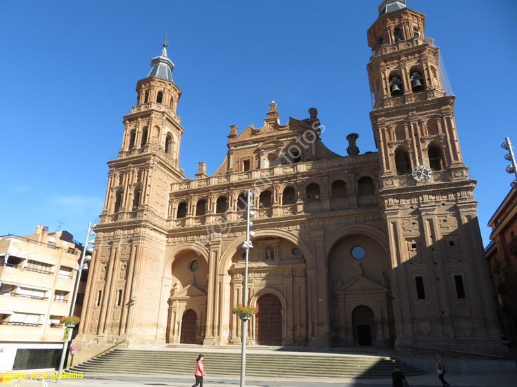 ALFARO (102) Colegiata de San Miguel Arcangel