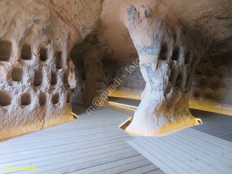 ARNEDO (161) Las cuevas de los 100 pilares