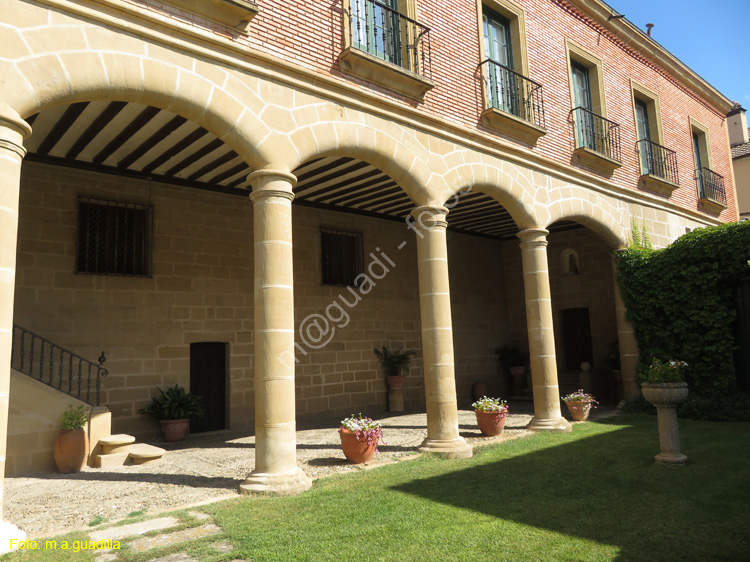 CASALAREINA (117) Plaza Santo Domingo de Guzman