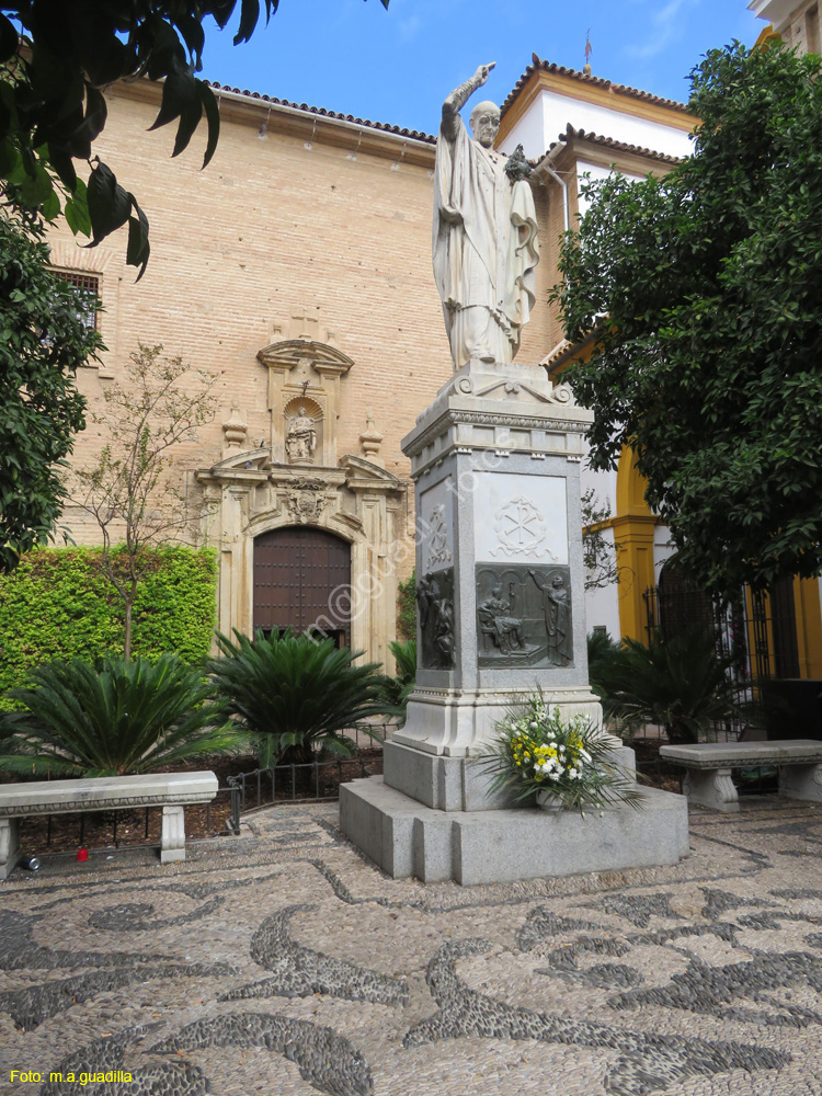 CORDOBA (636) Plaza de Capuchinas - Obispo Osio