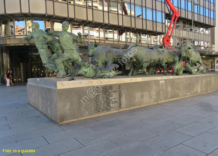 PAMPLONA (252) Monumento al Encierro