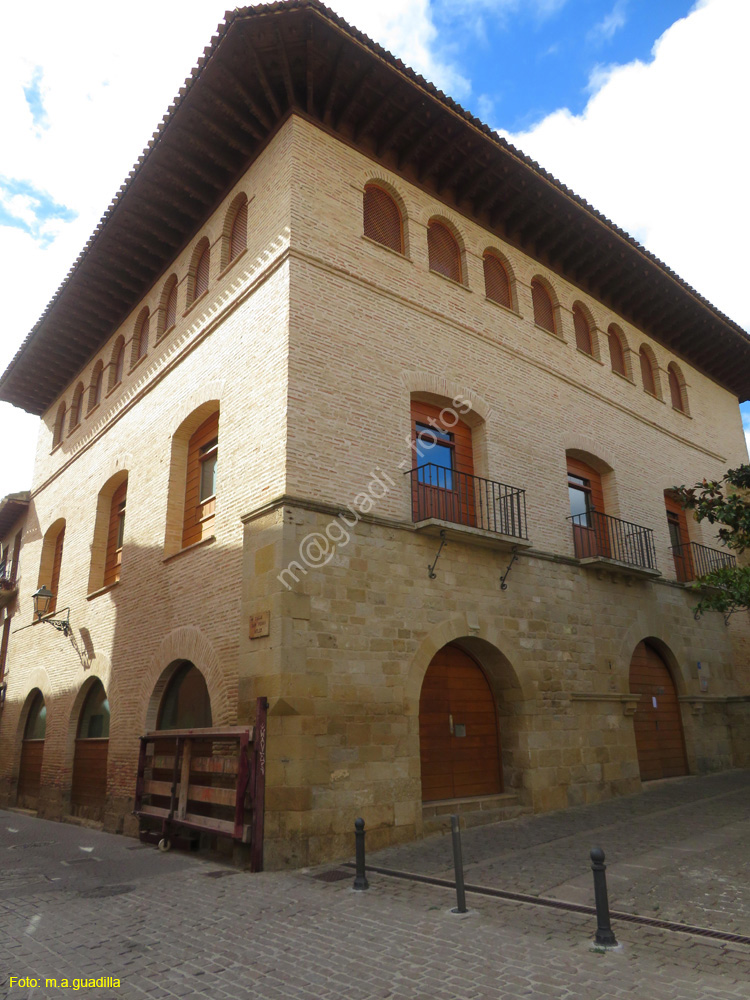 PUENTE LA REINA (113) Casa del Vinculo