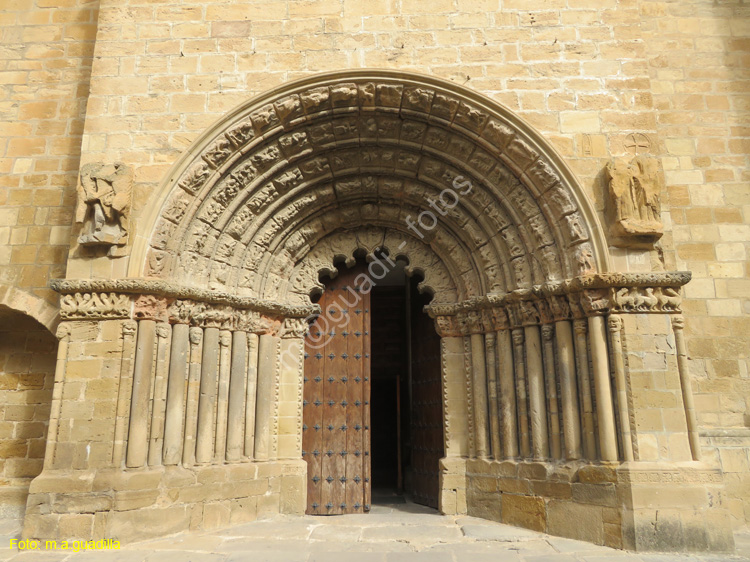 PUENTE LA REINA (131) Iglesia de Santiago