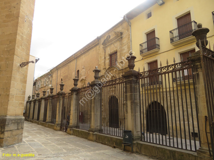 PUENTE LA REINA (132) Iglesia de Santiago