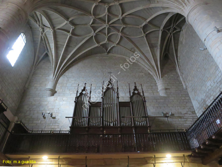 PUENTE LA REINA (134) Iglesia de Santiago
