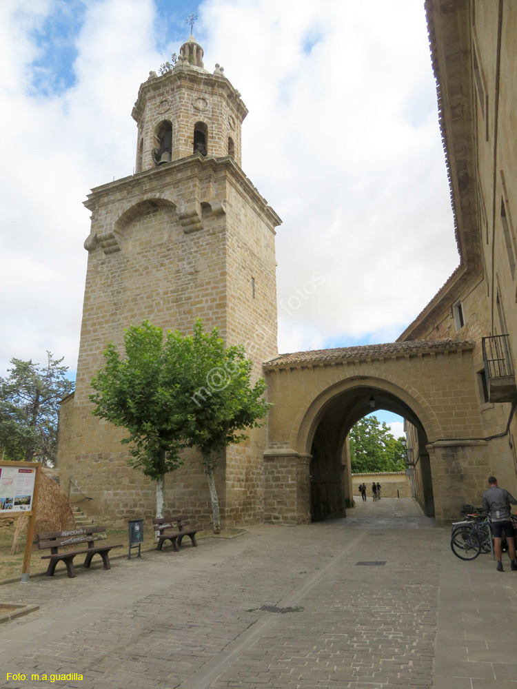 PUENTE LA REINA (179) Iglesia del Crucifijo