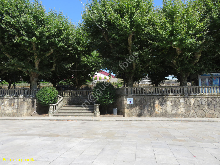RIANXO (119) Plaza de Castelao