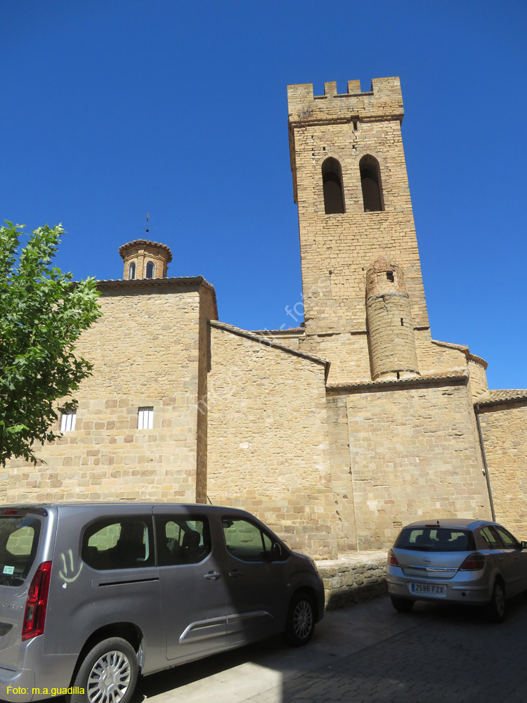 SANGUESA (103) Iglesia de Santiago el Mayor