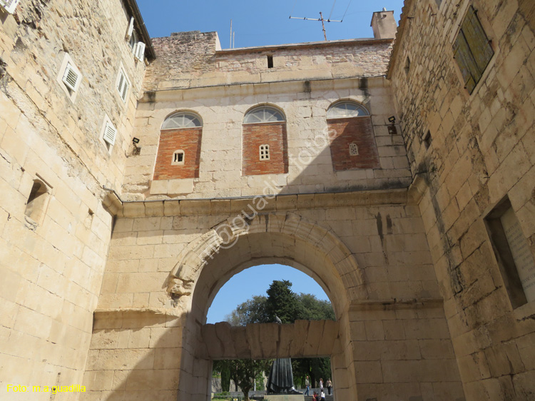 Split (273) Puerta De Oro