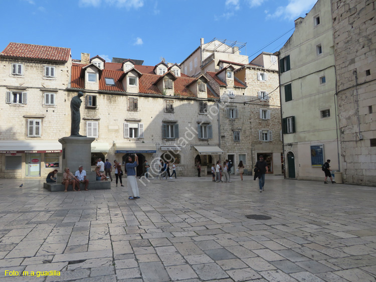 Split (298) Plaza de la Fruta