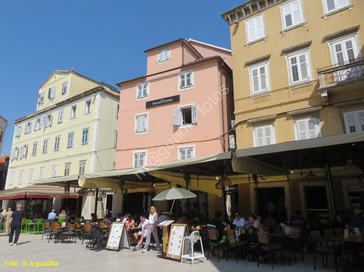 Split (307) Plaza del Pueblo
