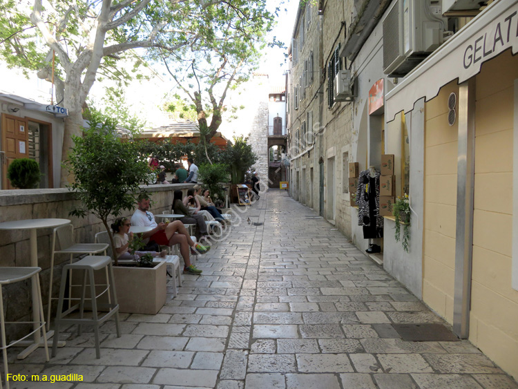 Split (337)