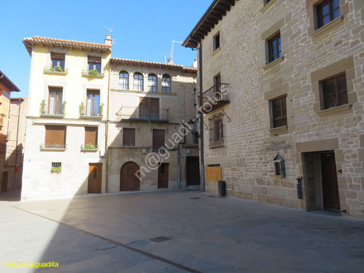 VIANA (168) Calle Navarro Villoslada