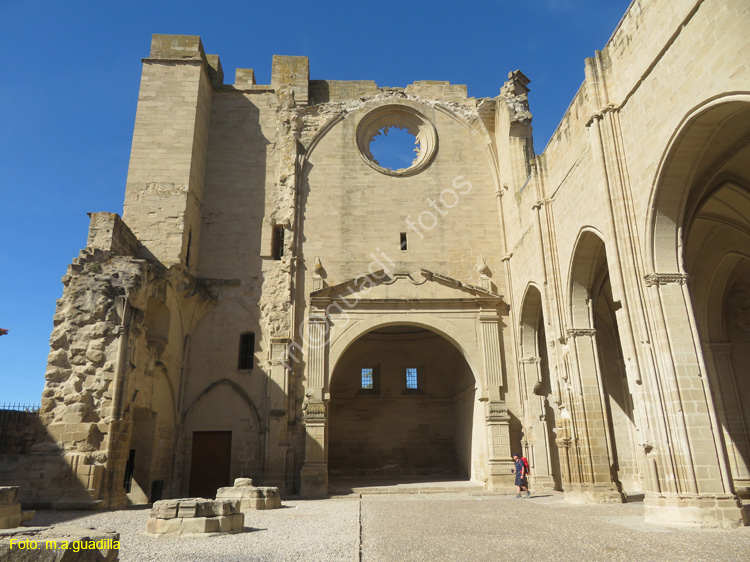 VIANA (183) Ruinas de la Iglesia de San Pedro